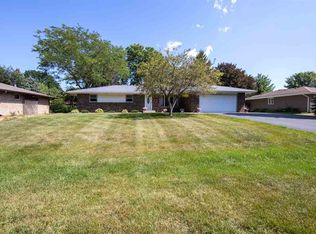3330 Shelburne Dr, Rockford, IL 61109
