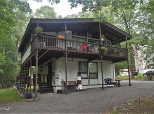 257 Oak Hill Rd, Hawley, PA 18428