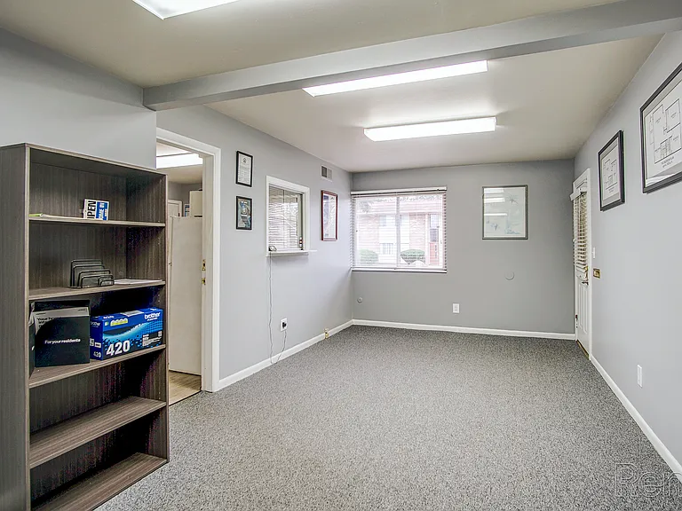 Camelot Apartments — Photo 12
