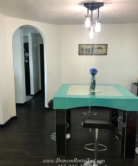 360 Tall Oaks Dr — Photo 3