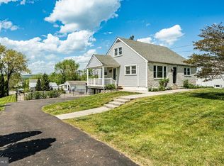 1583 Gilbertsville Rd, Pottstown, PA 19464