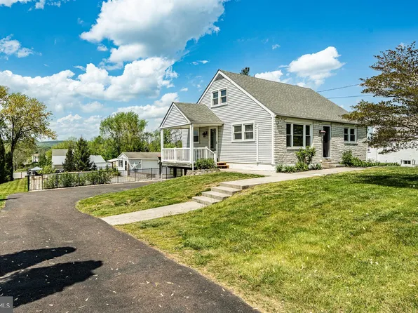 1583 Gilbertsville Rd, Pottstown, PA 19464