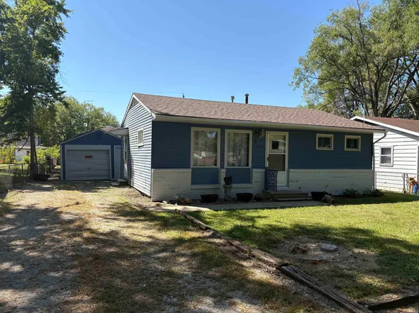 1525 E 23rd St, Muncie, IN 47302