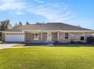 19870 Southfield Dr, Robertsdale, AL 36567