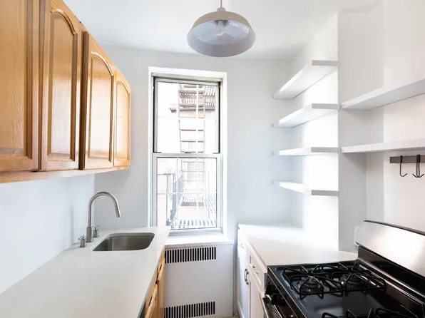 25 Minetta Lane image 1 of 16