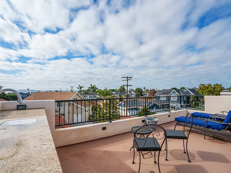 1010 Pine St — Photo 48