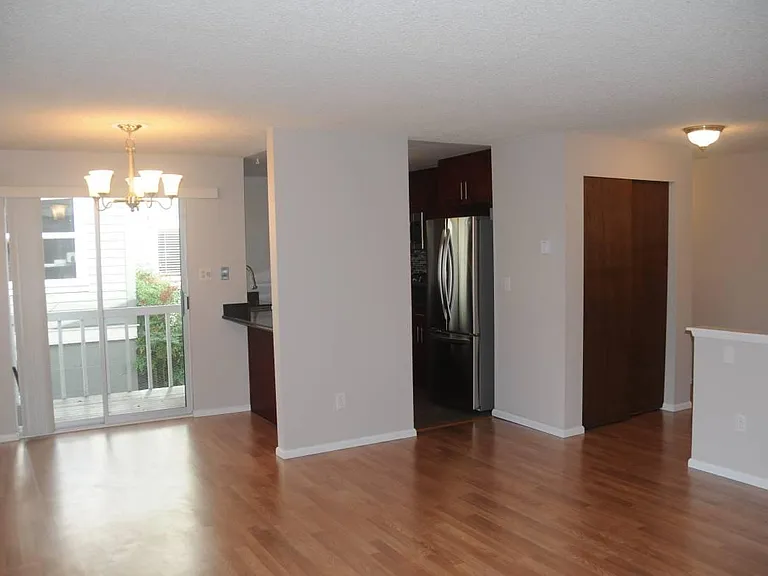 4320 Evanston Ave N — Photo 5