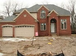 30251 Kimberly Ct, Farmington Hills, MI 48336