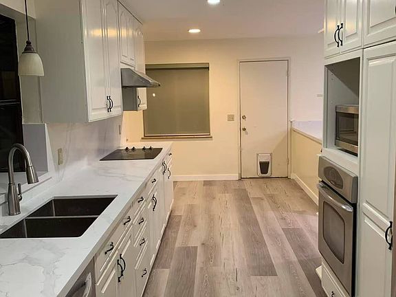 4th image of 313 Ferne Ave