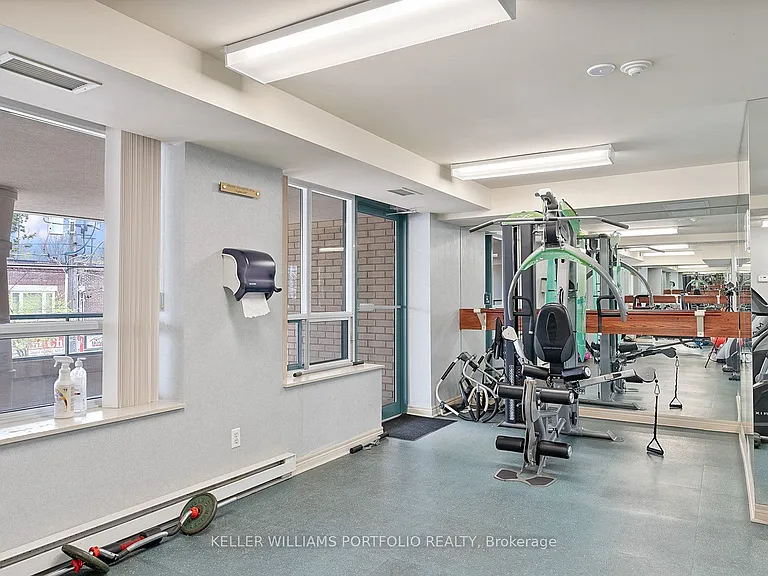 1829 Queen St E #408 — Photo 31