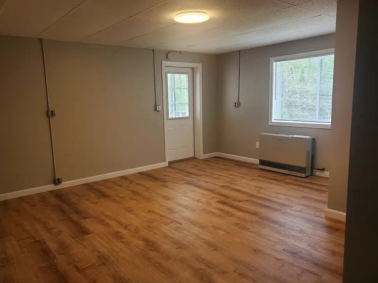 401 Patchen Rd — Photo 4