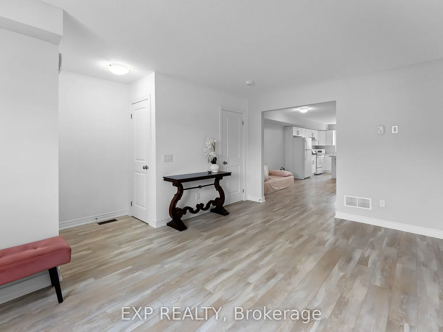 3 bed, $2,300 — Photo 3