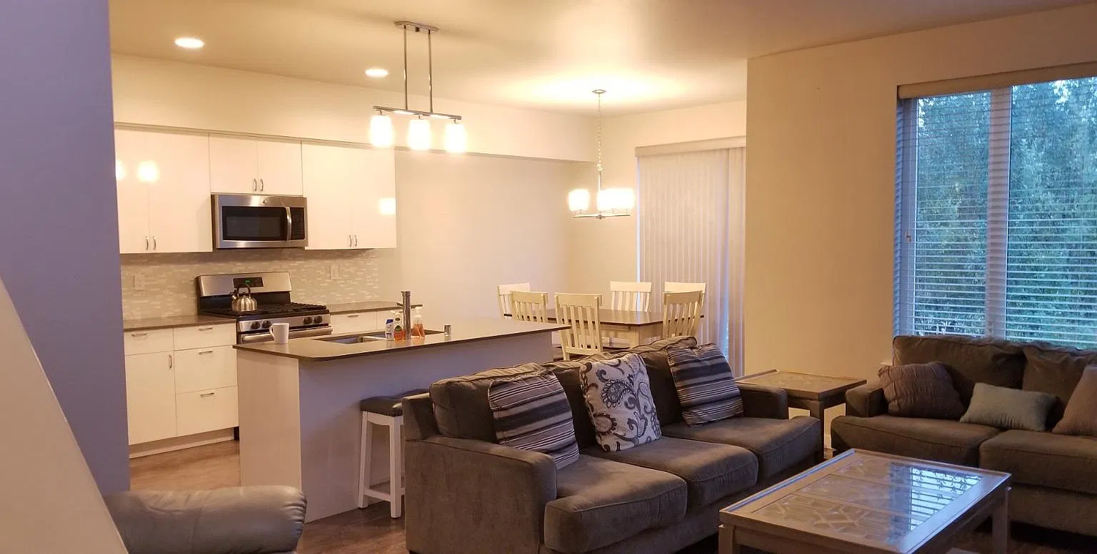 3 bed, 2.5 bath, 1560 sqft, $2,980 — Photo 4