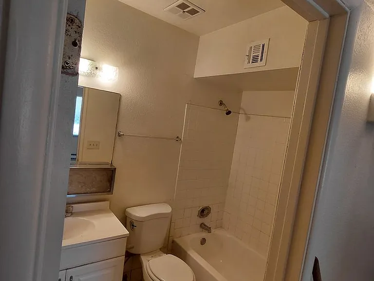 1301 E Drexel Rd — Photo 10