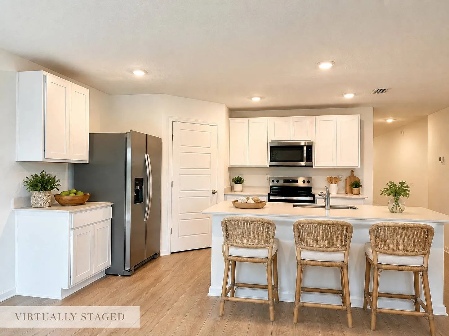 4 bed, 2.0 bath, 1489 sqft, $2,150 — Photo 3