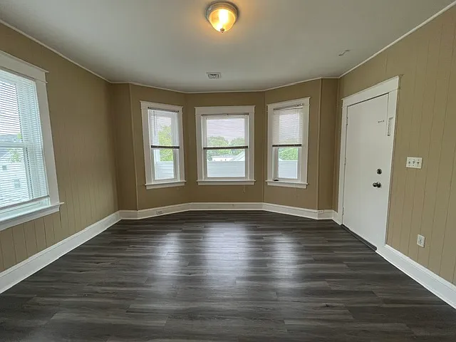 70 Oliver St #3F