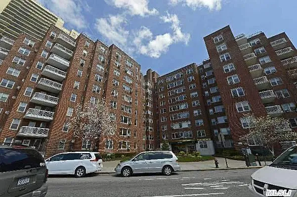 Sold by Benjamin Realty Since 1980 | media 16