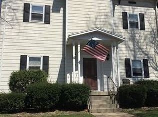 508 Douglas St APT 3, Bloomington, IL