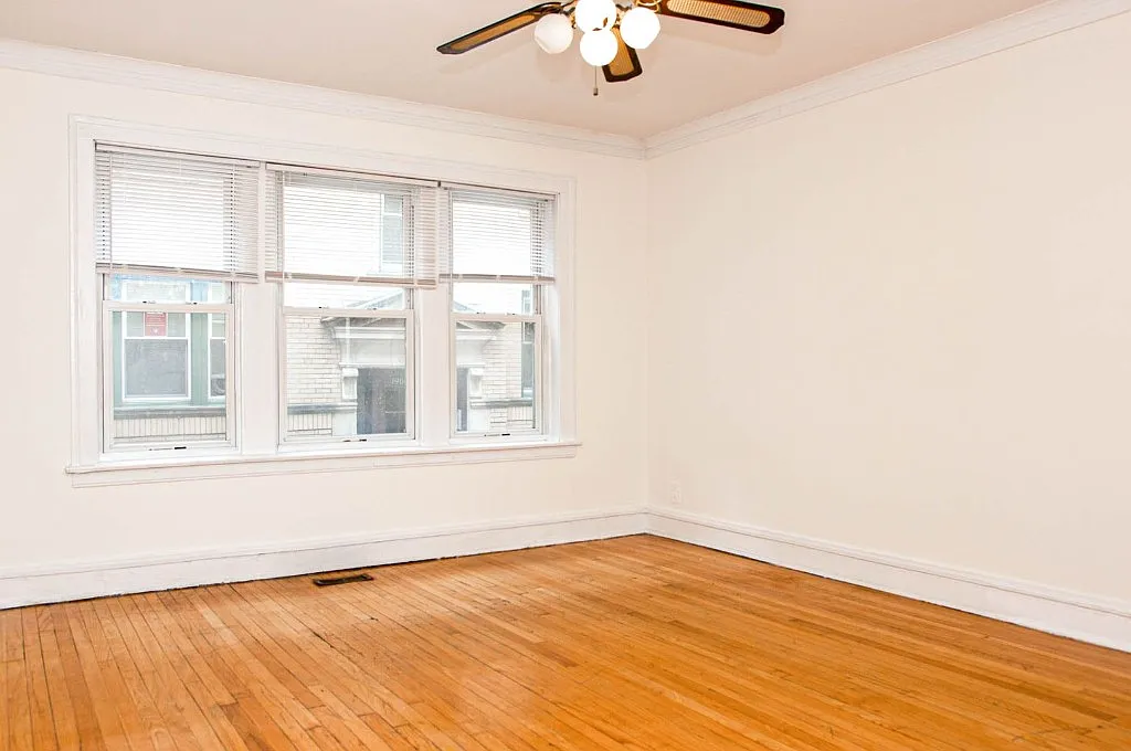 1902-12 W Winnemac Ave #1910-1 photo 1