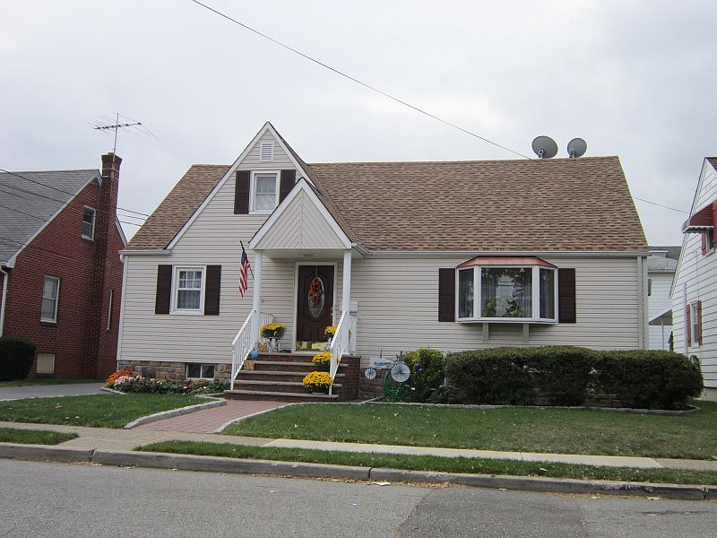 2nd image of 131 Sargeant Ave
