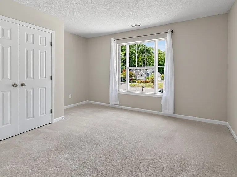 6804 Broome Bay Ct — Photo 27