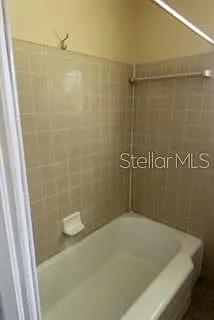 905 Marion Dr — Photo 7