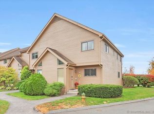 1 Canterbury Ct #8, Middletown, CT 06457