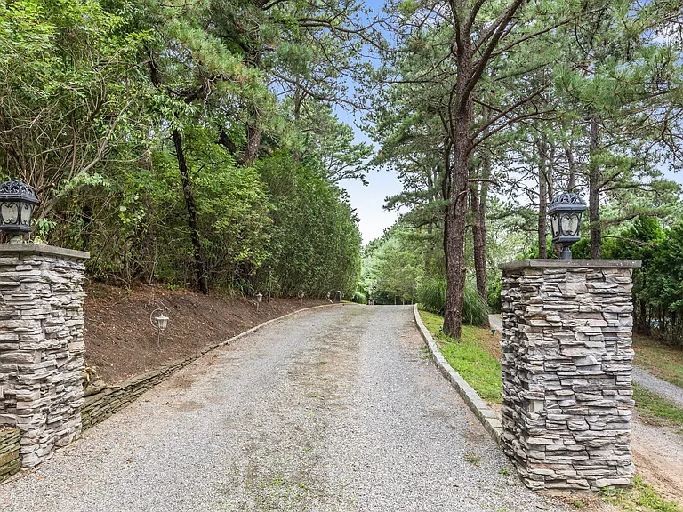 35 Blackwatch Ct — Photo 20