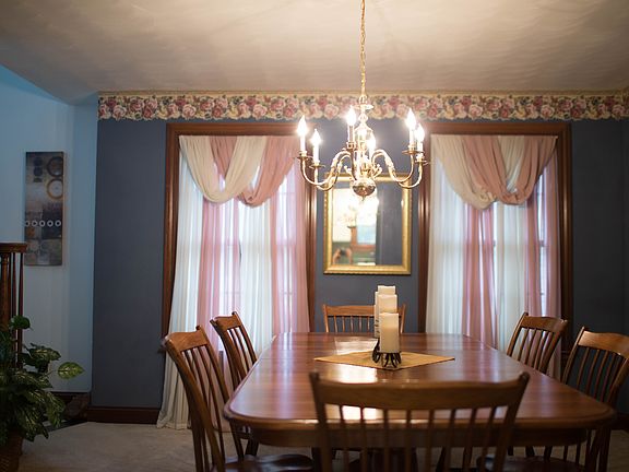 5th image of 1935 Harris Ln