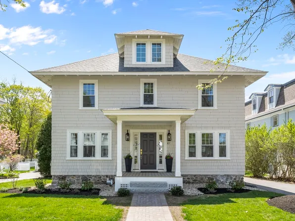 87 Chestnut St, Andover, MA 01810