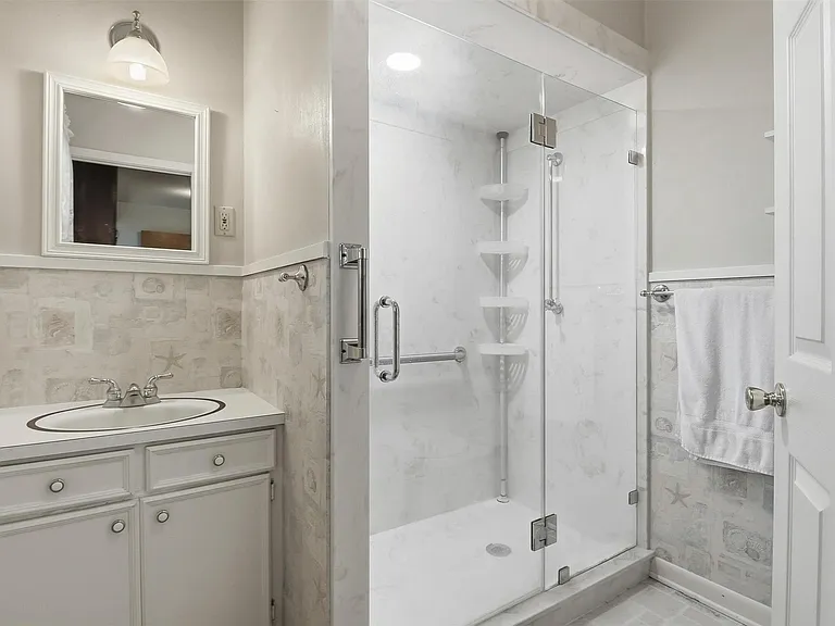 1335 Kathy Ave — Photo 20