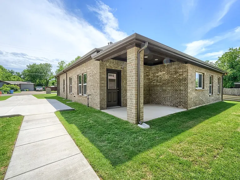 321 Fagg Dr #A — Photo 12