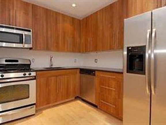3rd image of 140 Scholes St APT 4B