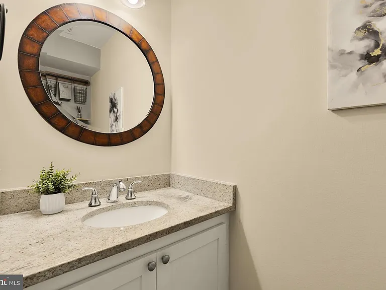 8221 Doctor Craik Ct — Photo 11