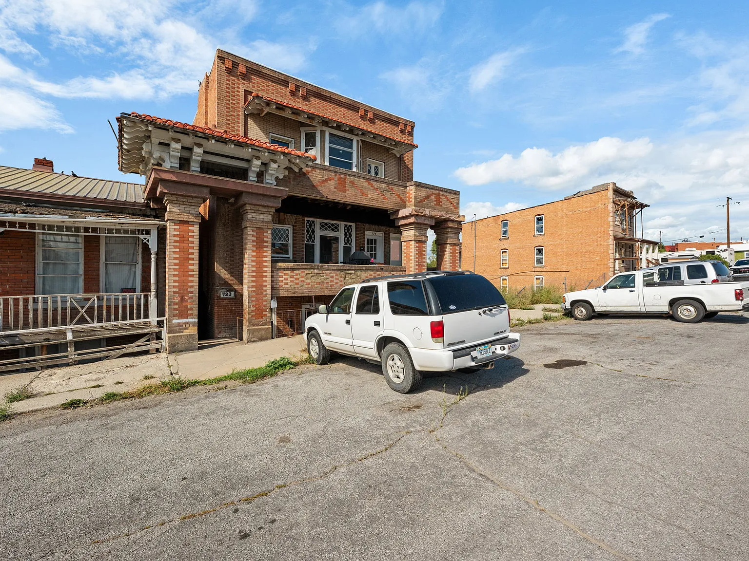 3 bed, 1280 sqft, $1,800 — Photo 2