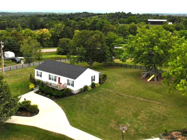 1367 Richmond Road Loop 1, Lancaster, KY 40444