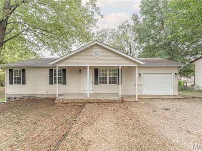 570 Crest St, Saint Clair, MO, 63077