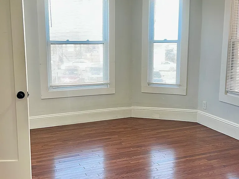 397 Chelsea St #2 — Photo 7