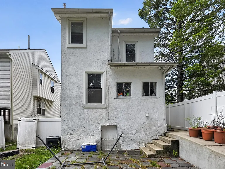 475 Old Elm St — Photo 27