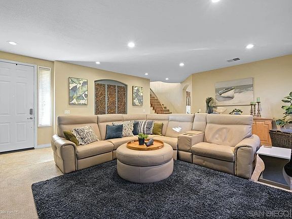 2nd image of 1307 E Vaquero Ct E