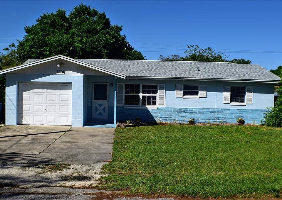 1st image of 1592 Carmen Ave