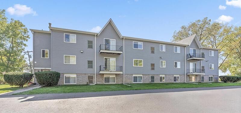 1st image of 31471 Block St APT 302