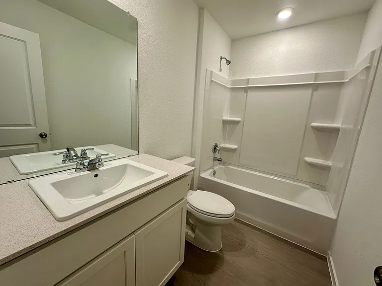 13310 Rayhill Dr — Photo 16