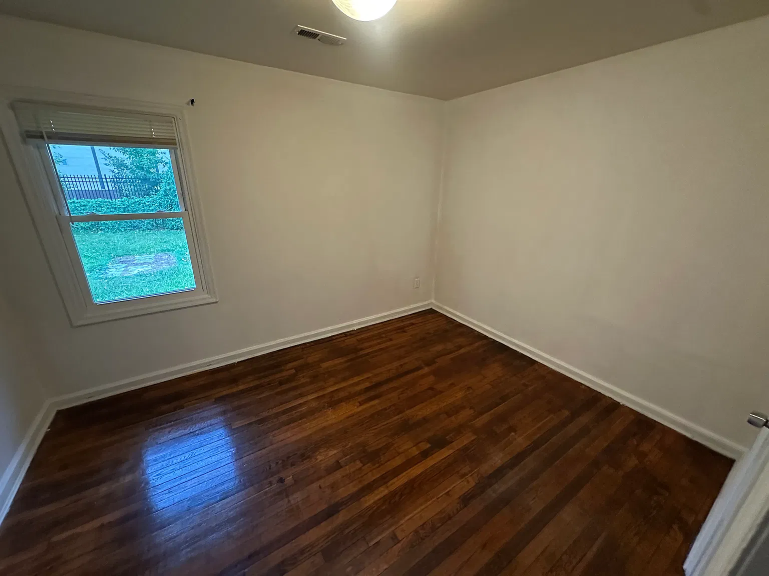 3 bed, 1289 sqft, $1,785 — Photo 4
