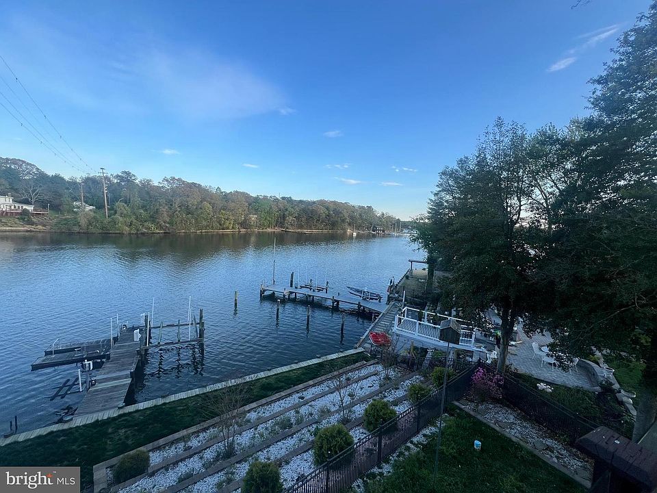1st image of 426 Riverside Dr