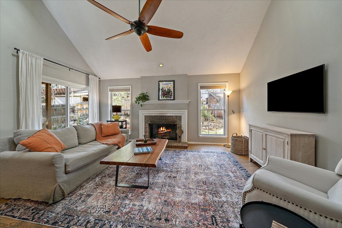 next background image