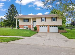 817 Dartmouth Rd, Troy, OH 45373