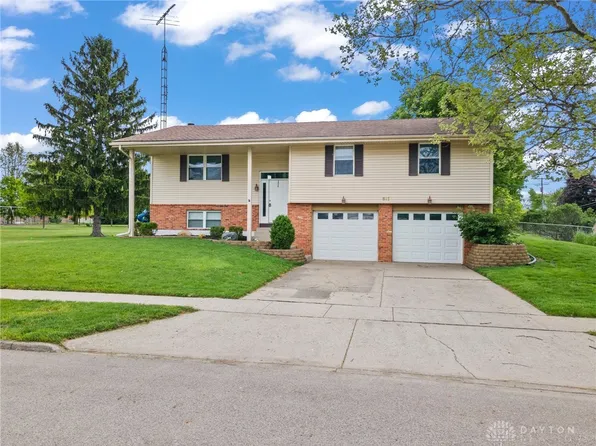 817 Dartmouth Rd, Troy, OH 45373