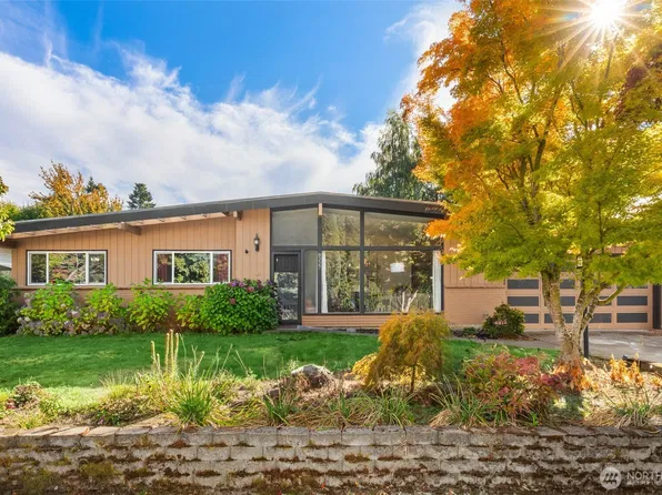 8227 SE 35th Street, Mercer Island, WA 98040