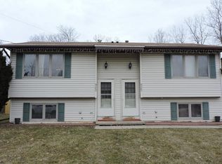 923 Norwood Rd, Janesville, WI 53545